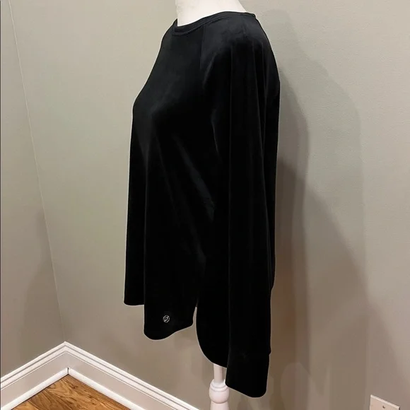 Lilly Pulitzer Blythe Velour Pullover in Onyx Black Long Sleeve Size Small - Picture 4 of 8
